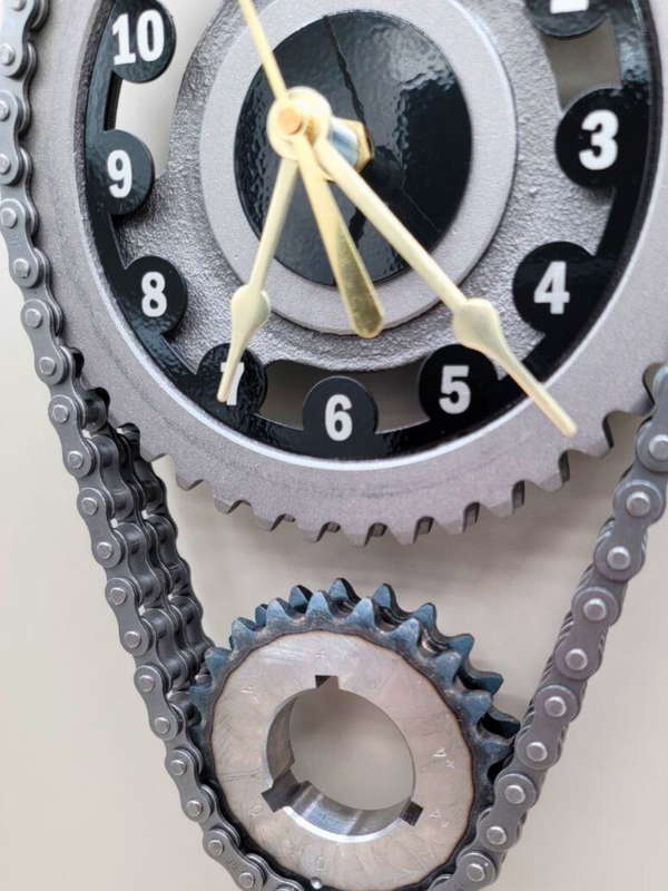 Vintage Chevy Small Block V8 Timing Chain Wall Clock – Corvette, camaro, Nova