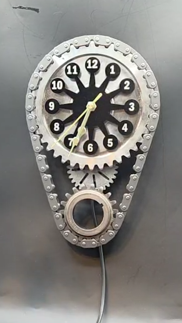 Mopar Dodge 440 Clock, Timing Chain Clock with Rotating Gears, Personalize stand