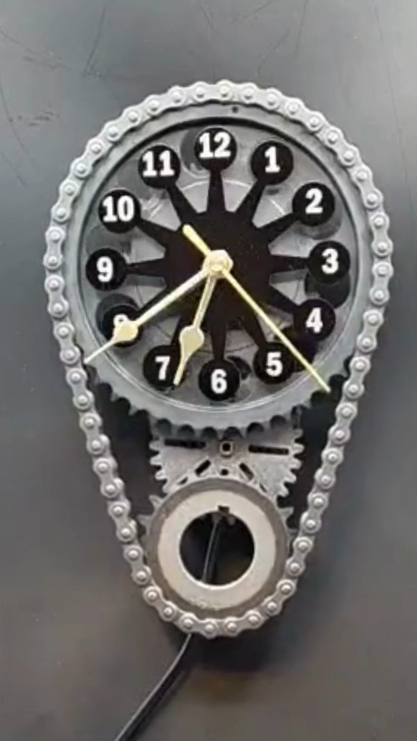 Chevy Small Block Timing Chain Clock with Rotating Gears, Car Part Clock, Personalize Stand